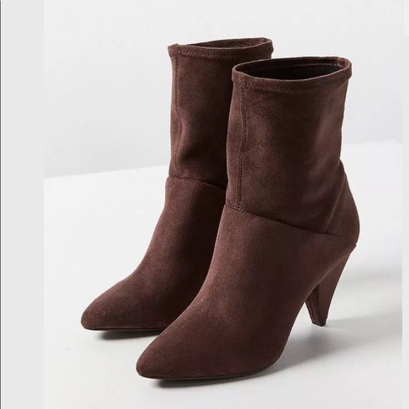 Urban Outfitters Brown Faux Suede Scrunch Boots - Picture 4 of 10